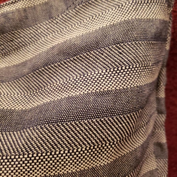 Thirty One Retro Metro Hobo Crossbody - Picture 4 of 5